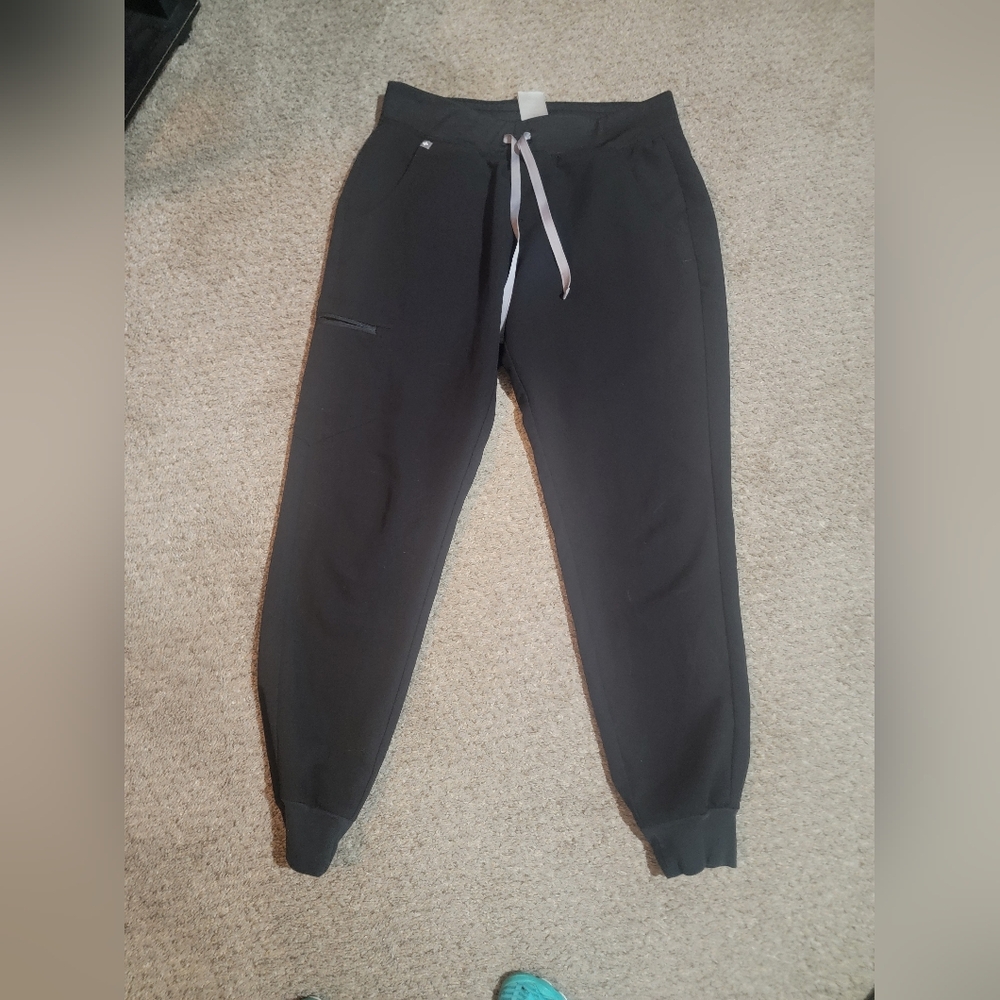 Black Jogger Figs